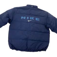 Size: Men Large great condition. please note this is a vintage item, which means there may some natural signs of usage as you can see on the pictures please check the measurements: Lenght: 74 cm pit to pit: 65 cm Nike Puffer Jacket Vintage, Nike Puffer Jacket, Nike Puffer, Puffa Jacket, Down Coat, Vintage Nike, Puffer Jacket, Austria, Mens Jackets