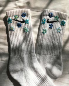 Cute embroidered socks. Custom made. Dm to order Sock Embroidery Ideas, Embroidered Nike Socks, Nike Socks Embroidery, Socks Embroidery, Floral Nikes, Socks Ideas, Socks Nike, Embroidered Socks, Clothes Embroidery Diy