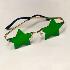 Brand New Green Lens Star Shaped Glasses!! They Have Gold Toned Metal And Black Frames With Adjustable Nose Pieces. Smoke Free Home. Lime Green Accessories, Fun Glasses Frames, Bright Green Outfit, Star Shaped Glasses, Cool Sunglasses Aesthetic, Saiki K Cosplay, Steampunk Elf, Star Glasses, Green Dollar