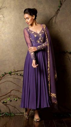 Indian Womens Fashion, Kurti Designs Party Wear, Simple Pakistani Dresses, Designer Party Wear Dresses, Party Wear Indian Dresses