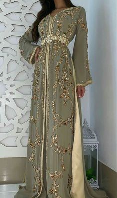 Moroccan Dresses, Arabian Dress, Estilo Hijab, Nikkah Dress, Kaftan Designs, Gaun Fashion