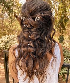 Brunette Bridal Hair, Wedding Hair Brunette, Summer Wedding Hairstyles, Bridal Braids, Wedding Braids, Hair Company, Romantic Wedding Hair, Hair Brunette