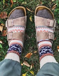 Granola 
Socks 
Birkenstock 
Cute Gronala Girl Outfit Aesthetic, Granola Socks, Crunchy Granola Outfits, Granola Kids Aesthetic, Granola Girl Accessories, Granola Girl Christmas List, Granola Girl Aesthetic Fall, Grunge Granola Aesthetic, Gronala Aesthetic