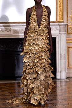 The Makeup Brush — Rahul Mishra Fall 2022 Couture 1870s Dress, Fall 2022 Couture, 2022 Couture, Rahul Mishra, Festival Outfits Rave, Fairytale Dress, Fall 2022