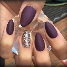 Matte nails are so pretty and elegant! If you are looking for nail designs that are classy and chic, you can’t go wrong with matte nail polish! Matte Almond Nails, Cotton Candy Nails, Kutek Disney, Unghie Nail Art, Nails Matte, Matte Nails Design, Her Nails, Almond Nails Designs