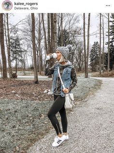 College Winter Outfits, Teen Winter Outfits, College Outfits Winter, Winter Outfits Ideas, Outfits Comfy, Mommy Outfits, Winter Leggings, Fall Capsule Wardrobe, Cold Weather Fashion