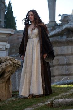 Romeo and Juliet (2013) Romeo And Juliet Costumes, Romeo I Julia, Fantasy Inspo, Princess Aesthetic, Hailee Steinfeld, Movie Costumes, Fantasy Aesthetic, Historical Costume