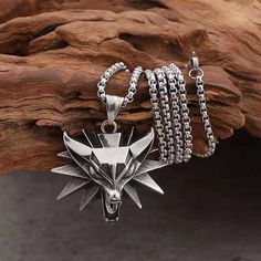 Mens Punk Silver Witcher Wolf Head Pendant Necklace Biker Jewelry Box Chain 24" | eBay Witcher Necklace Pendants, The Witcher Necklace Pendants, Wolf Pendant Necklace, Hammered Necklace, Mens Necklace Pendant, Wolves Pendants, Wolf Necklace, Black Gold Chain, Biker Jewelry