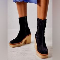 Rad Free People Suede Ankle Boots With Chunky Platform Soles. Zip Closure On The Side. Super Soft Suede! So Cute With Dresses Or Flare Denim! New Without Box Size 37 Fits Like A 6.5/7 Make An Offer! Or Bundle 2 Or More Items For An Instant 20% Off! Check Out My Closet For More Nwt Free People, Steve Madden, & More! Gigi Ankle Boots, Free People Boots, Casual High Heels, Leather Western Boots, Western Booties, Slouched Boots, Free People Shoes, Lace Up Booties, Black Chelsea Boots