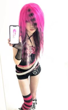 Pink And Black Scene Outfit, Scene Outfits Summer, Scenecore Hair, Scene Eye Makeup, Scene Outfits 2000s, Scene Kid Hair, Scene Pfps