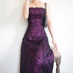 Ulzzang Aesthetic, Prom Dress Inspiration, Gown Prom, Beaded Gown, Grad Dresses, Prom Outfits, Vintage Purple, Mall Goth, Looks Style