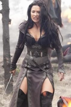 Isuelt Legend Of The Seeker, Bridget Regan, Mode Steampunk, Medieval Clothing, Warrior Princess, Fantasy Clothing, Fantasy Fashion, Narnia