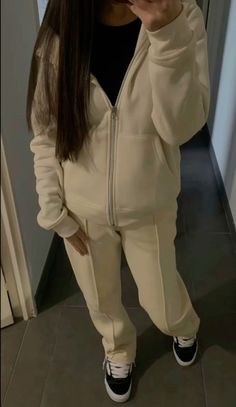 Zara Drip Winter, Zara Sets, Hoodie Outfits Women, Tracksuit Aesthetic, Modest Outfits Muslim, Outfits Muslim, Zara Drip, Outfit Zara, Mode Zara