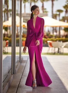 Vestido de Fiesta de Manu García (MG3312), largo Split Dress Formal, High Split Dress, Formal Wedding Guests, 파티 드레스, Split Dress, Maxi Dress Evening, Dress Formal, Crepe Dress