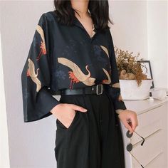 Japanese Cranes, Vintage Style Blouses, Vintage Kimono, Moda Vintage, Style Streetwear, Character Outfits, Kimono Fashion, Look Chic, Asian Fashion