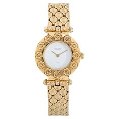 Discover the perfect wrist watch to enhance your style! ⌚✨ Click the link to explore our curated collection of stunning timepieces that combine elegance and functionality. Whether you prefer classic designs or modern smartwatches, we have something for everyone. Don’t wait—find your ideal wrist watch today! 😀🤔😽 Diamonds Collection, Van Cleef And Arpels Jewelry, Van Cleef & Arpels, Van Cleef And Arpels, Amazing Watches, Diamond Collection, Gold Models, Luxury Timepieces, Expensive Jewelry