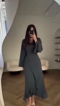 Elegant tie-waist knitted dress Soft Fashion, Bodycon Maxi Dress, Mode Abaya, Ribbed Dress, Mode Casual, فستان سهرة, Modest Clothing, Looks Black, Sleeve Maxi Dress