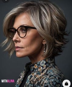 Hair Styles Women Over 50 Medium, Grey Choppy Bob Hairstyles, Feathery Short Hair, Medium Length Choppy Hair, Women Over 50 Hairstyles Short, Medium Gray Hairstyles, Trendy Mid Length Hairstyles, Boss Hairstyles Women, Chic Over 50 Hair