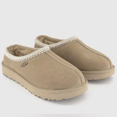 Brand New With Box 5955-Mswh Wool Slipper Ships Out In One Day Womens Size 6-11 Ugg Slipper Outfit, Ugg Coquette Slippers, Brown Uggs, Cute Uggs, Ugg Tasman Slippers, Preppy Shoes, Pretty Shoes Sneakers, Shoes Ugg, Ugg Tasman