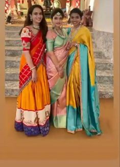 Saree Ideas, Half Saree Lehenga, Saree Lehenga, Indian Wedding Photography Poses, Casual Indian Fashion, Blouse Designs Indian, Saree Blouse Patterns