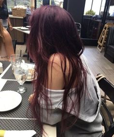 Wine Hair, Red Hair Inspo, Cherry Hair, Dyed Hair Inspiration, Long Red Hair, Pretty Hair Color, Hair Stylies, Burgundy Hair, Dye My Hair