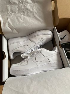 New shoes Snickers Shoes, Snicker Shoes, White Air Force 1, Boty Nike, White Air Forces, Nike Boots, Black Nike Shoes