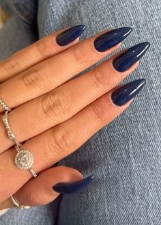 Dark blue almond pointy fall nails #nails #nailart #nailsofinstagram #trendy #fallnails #fallnailart Midnight Blue Nails Acrylic Almond, Dark Blue Nails Almond Shape, Midnight Blue Almond Nails, Blue Gold Nails Designs, Almond Nails Dark Blue, Dark Blue Nails Almond, Dark Navy Nails, Dark Blue Almond Nails, Brown Nails For Fall