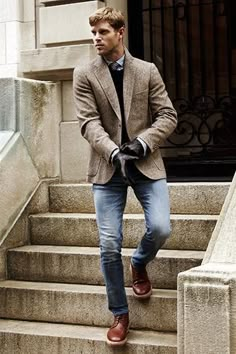 Tweed With Jeans, Casual Gentleman Style Outfits, British Outfit Men, Tweed Jacket And Jeans, Tweed Jacket Outfit Mens, Gentleman Style Vintage, Tweed Blazer Men, Blazer Men Outfit, David Beckham Style Outfits