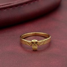 * Free Surprise Gift on Purchase of 1 Product. * Purchase of 4 Product and Get 2 Rings Free Gifts. Product :- Ring Material :- Brass Size :- All Size Available  Gold Owl Ring,Bird Ring,Bohemian Ring, Midi Ring,Boho Ring, Gift For Her, Dainty Ring, Women & Men Ring,Vintage Ring,Stacking Ring,Cute Ring   * All our products are handmade and we make them as you see in the    photography but because of handmade There may be a slight difference in them * Handling Time: We take handling time of 1-3 Business Day from the date of receipt of the payment * Shipping Services: The shipping company takes 5-15 business days to deliver the product to US and most of other countries       For any queries Please feel free to message us. * Normally we respond in maximum 24 hours. * Gift packaging is available Owl Ring, Bird Rings, Biker Rings, Feather Ring, Animal Rings, Hammered Rings, Midi Rings, Zierlicher Ring, Ring Vintage