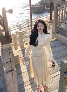 Korean Summer Dress, Korean Fashion Chic, Dress Tips, Chic Dress Classy, Formal Dresses With Sleeves, Long Sleeve Evening Dresses, Light Dress, Girl Things, Korean Dress