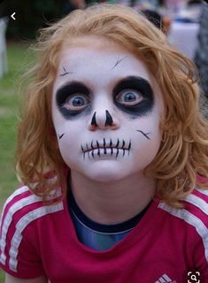 Halloween Face Paint Ideas, Scary Face Paint, Skeleton Face Paint, Zombie Make Up, Pirate Makeup, Halloween Face Paint, Creative Halloween Makeup, Face Paint Ideas