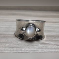 Vintage Sterling Silver Wide Band Moonstone Cabochon Ring Size 5 4.8g Gorgeous Vintage Ring In Excellent Condition A19 Silver Open Ring Moonstone Cabochon, Silver Cabochon Moonstone Open Ring, Silver Moonstone Cabochon Open Ring, Moonstone Cabochon, 5 Rings, Cabochon Ring, Handmade Rings, Shell Earrings, Moonstone Ring