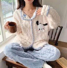 White Long Sleeve Loungewear Sets, White Long Sleeve Pajama Party Set, Cozy Long Sleeve Loungewear Sets, Cozy Long Sleeve Sleep Sets, Cozy Long Sleeve Lounging Sets, White Long Sleeve Sleepover Set, White Long Sleeve Sleepwear For Pajama Party, Blue Long Sleeve Sleep Sets, Winter Long Sleeve Sleep Sets