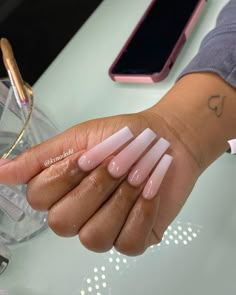 Acrylic Nail Designs Classy, Acrylic Nails Nude, 4a Natural Hair, Colored Acrylic Nails, Baddie Nails, French Acrylic Nails, Glow Nails