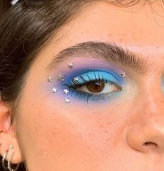 Creative Eye Makeup, Kiss Makeup, Blue Makeup, Glitter Makeup, Makeup Designs