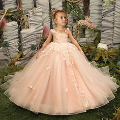 Silhouette:Princess,Ball Gown; Hemline / Train:Floor Length; Closure:Zipper UP; Fully Lined:No; Category:Flower Girl Dresses; Embellishment:Paillette,Bow(s); Fabric:Sequined,Tulle; Sleeve Length:Sleeveless; Tips:Professional dry cleaner only,Colors may vary slightly due to different monitor settings; Occasion:Event / Party,Party; Waistline:Natural; Neckline:Jewel Neck; Brand:LAN TING Express; Listing Date:01/21/2022; Bust:; Dress Length:; Hips:; Waist:; Includes:Dresses Peach Flower Girl Dress, Kids Flower Girl Dresses, Flower Girl Dress Tulle, Beautiful Ball Gowns, Flower Girl Gown, Long Flower Girl Dresses, Long Sleeve Ball Gowns, White Bridesmaid, Ivory Flower Girl