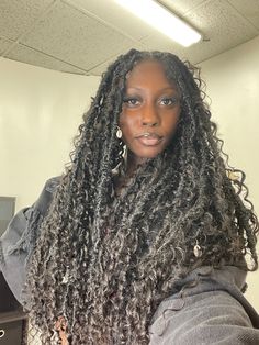 100% handmade, crochet locs with human hair. This product includes 2 full bundles of locs (50 strands total, 25 locs per bundle). For the best results, crochet the loc hair onto a plait, then wrap with spring twist hair until the end of the loc. These locs are very lightweight and 50 strands of locs are more than plenty. Please note that these locs are a BLEND.  Installation tutorial on my youtube @StylesByNoah  Free crochet needle with purchase! The locs in the picture are made with deep wave texture and are 24 inches and color 1. This listing is only for the deep wave texture curls. view my other listing for loose wave texture curls Please do not wash/dye this hair. It is fully ready to be installed as is! Waterfall Locs, Locs With Human Hair, Texture Curls, Mermaid Locs, Crochet Locs, Spring Twist Hair, Boho Locs, Soft Locs, Wave Texture