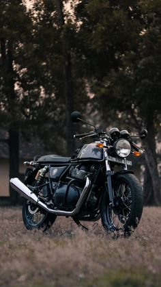 Royal Enfield Continental GT 650 Gt 650 Wallpaper, Himalayan Royal Enfield, Classic 350 Royal Enfield, Continental Gt 650, Gt Bikes, Royal Enfield Wallpapers, Bike Wallpaper, Gt 650, Royal Enfield Accessories