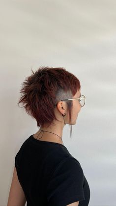 8 Cool Side Shaved Hair Ideas for a Bold Statement Shaved Sides With Sideburns, Alternative Short Haircuts For Women, Shaved Mullet Short Hair, Alternative Hair Shaved Sides, Short Modern Mullet Women, Pixie Mullet Shaved Sides, Mullet With Sideburns, Short Mullet With Shaved Sides, Queer Mullet Straight Hair