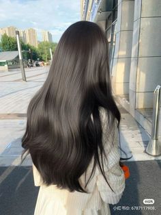 Dark Hair Colors Brown, Soft Hair Aesthetic, Cool Tone Dark Brown Hair, Dark Cool Brown Hair, Black Brown Hair Color, Dark Brown Hair Aesthetic, Hair Goals Aesthetic, Soft Black Hair Color, Cool Brown Hair Color