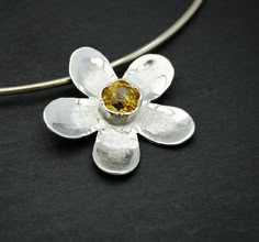 Silver Clay Jewelry Ideas, Silver Clay Jewelry, Cabachon Jewelry, Precious Metal Clay Jewelry, Metal Jewelry Making, Daisy Pendant, Handmade Silver Jewellery, Silver Clay