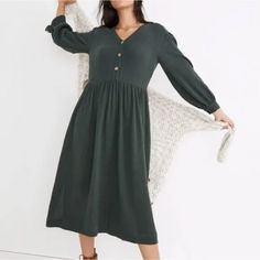 New! Madewell Lightspun Button-Front Midi Dress Dark Green, Size L Please Note: New Without Tags. Brand Tag And Size Tag Are Missing, But It Fits Like A Size L. Please Check Measurements Before Purchasing. Made Of Our Best-Selling Supersoft Lightspun Double-Layered Cotton Gauze, This Cozy Shirtdress Has A Comfy Off-The-Body Fit, Low V-Neckline And Long Sleeves. Wear It With A Pair Of Lugsole Boots To Get The Full '90s Vibe. Slightly Oversized Fit. Cotton. Do Well: We Partner With The Better Cott Trendy Dark Wash Button-up Dress, Affordable Green Button-up Midi Dress, Dark Wash Button-up Spring Dress, Green A-line Cotton Midi Dress, Green Button-up Maxi Dress For Daywear, Brand Tags, Body Fit, Madewell, Dark Green