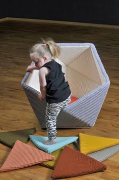 Ta.Ta. Unconventional Design For Kids: UN CALDO RIFUGIO Scandi Playroom, Unconventional Design, Ta Ta, Kids Deco, Room Deco, Salou, Kids Interior, Playroom Decor