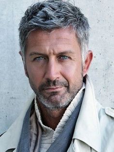 Short Men Haircut, Mens Grey Hairstyles, Older Men Haircuts, Older Mens Hairstyles, Grey Hair Men, Silver Foxes, Short Beard, Short Grey Hair, Hair Styles 2017