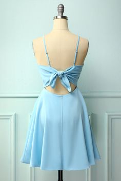 Zapaka Women Blue A Line Spaghetti Straps Sleeveless Open Back Short Prom Cocktail Dress – ZAPAKA Dress Inspo Graduation, Grad Dresses Grade 8, Grade 8 Grad Dresses, Open Back Cocktail Dress, Demure Dress, Grad Dresses Short, Cocktail Dress Short, Cloth Ideas, Chic Prom Dresses