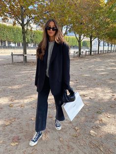 Black Outfit Aesthetic Casual, Vinter Mode Outfits, Outfit Ideaa, Work Basics, Japan Outfits, 00s Mode, Europe 2023, Weather Clothes, Cute Thanksgiving Outfits