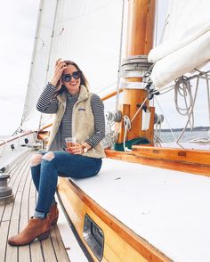 New England Travel Diary // LivvyLand Patagonia Vest Outfit, Patagonia Vest, Burberry Coat, Winter Vacation, Vest Outfits, Fall Winter Outfits, Look Chic