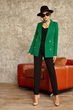 Green Blazer Outfit, Green Jacket Outfit, Stylish Street Style, Skirt Shapewear, Blazer Outfits For Women, Womens Blazer, Moda Chic