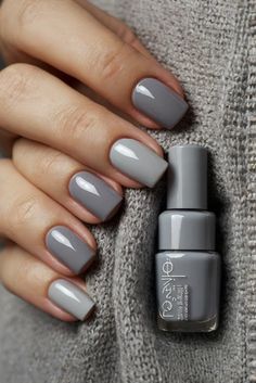 Join the daily routine of an interior designer and discover the top 9 nail colors that perfectly complement gray decor. Elevate your space with these trendy shades! #ad   Read MORE ABOUT Top 9 Nail Colors That Go Perfectly with Gray   nail polish, nail salon, nail art, nail design, nail trends Gray Skittle Nails, Gray Nails Ideas Short, Navy Gray Nails, Gray And Burgundy Nails, Fall Gray Nails, Light Gray Nail Ideas, Nail Design Gray, Cute Gray Nails, Gray Gel Nails