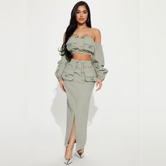 Cute Cargo Skirt Set Never Worn Size Small Sage Skirt, Fashion Nova Skirt, Separate Sleeves, Maxi Skirt Set, Baby Jumpsuit, Cargo Skirt, Jumpsuit Fashion, Bad Habits, Black Jumpsuit